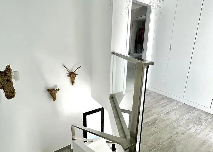 Gorgeous Douplex In Apartment